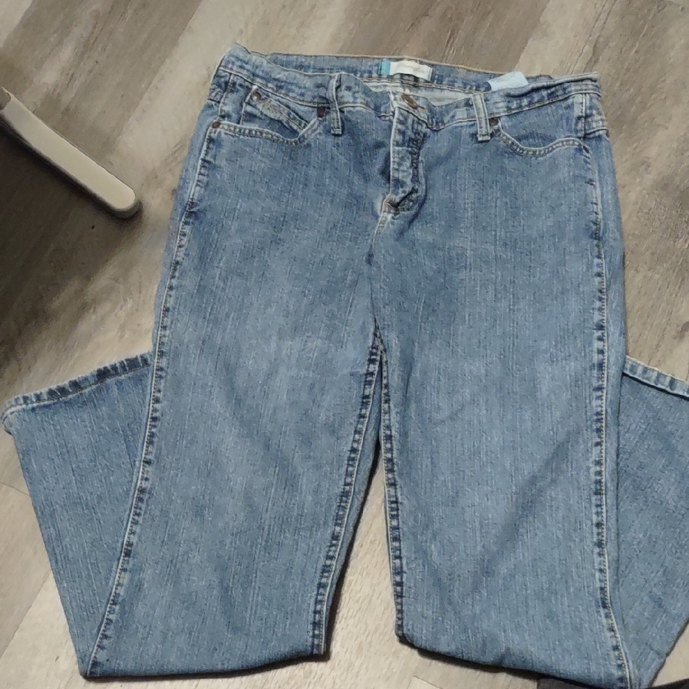 Wrangler Women's Classic Blue Straight Leg Jeans